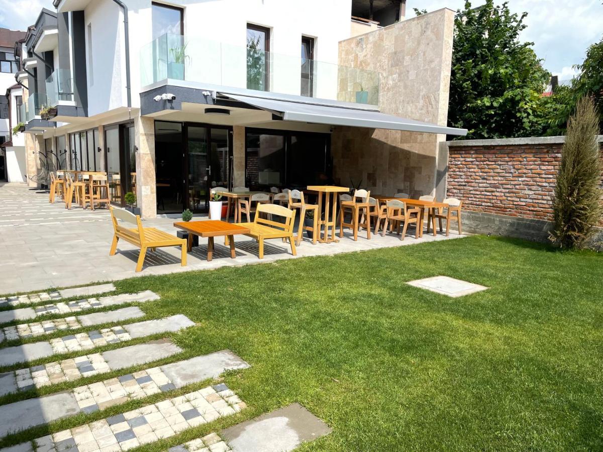 Aleea Teilor Hotel Câmpulung Bagian luar foto
