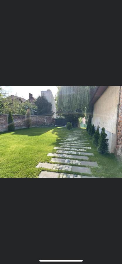 Aleea Teilor Hotel Câmpulung Bagian luar foto