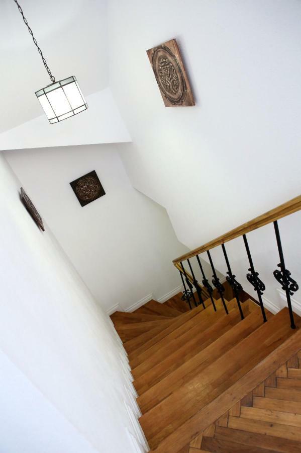 Aleea Teilor Hotel Câmpulung Bagian luar foto