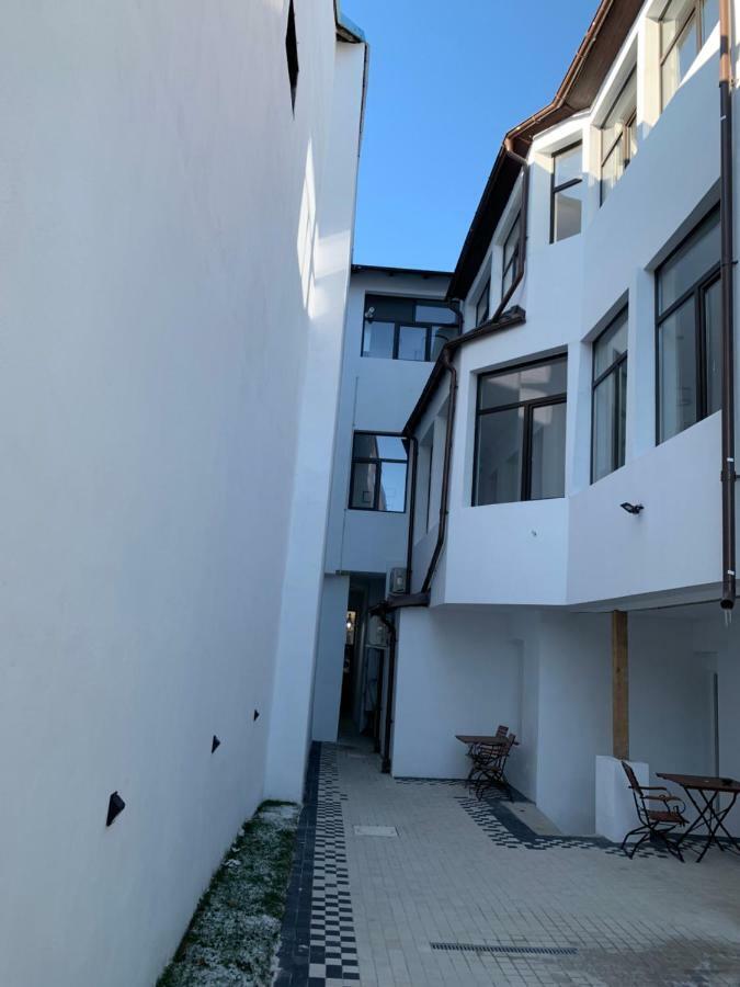 Aleea Teilor Hotel Câmpulung Bagian luar foto
